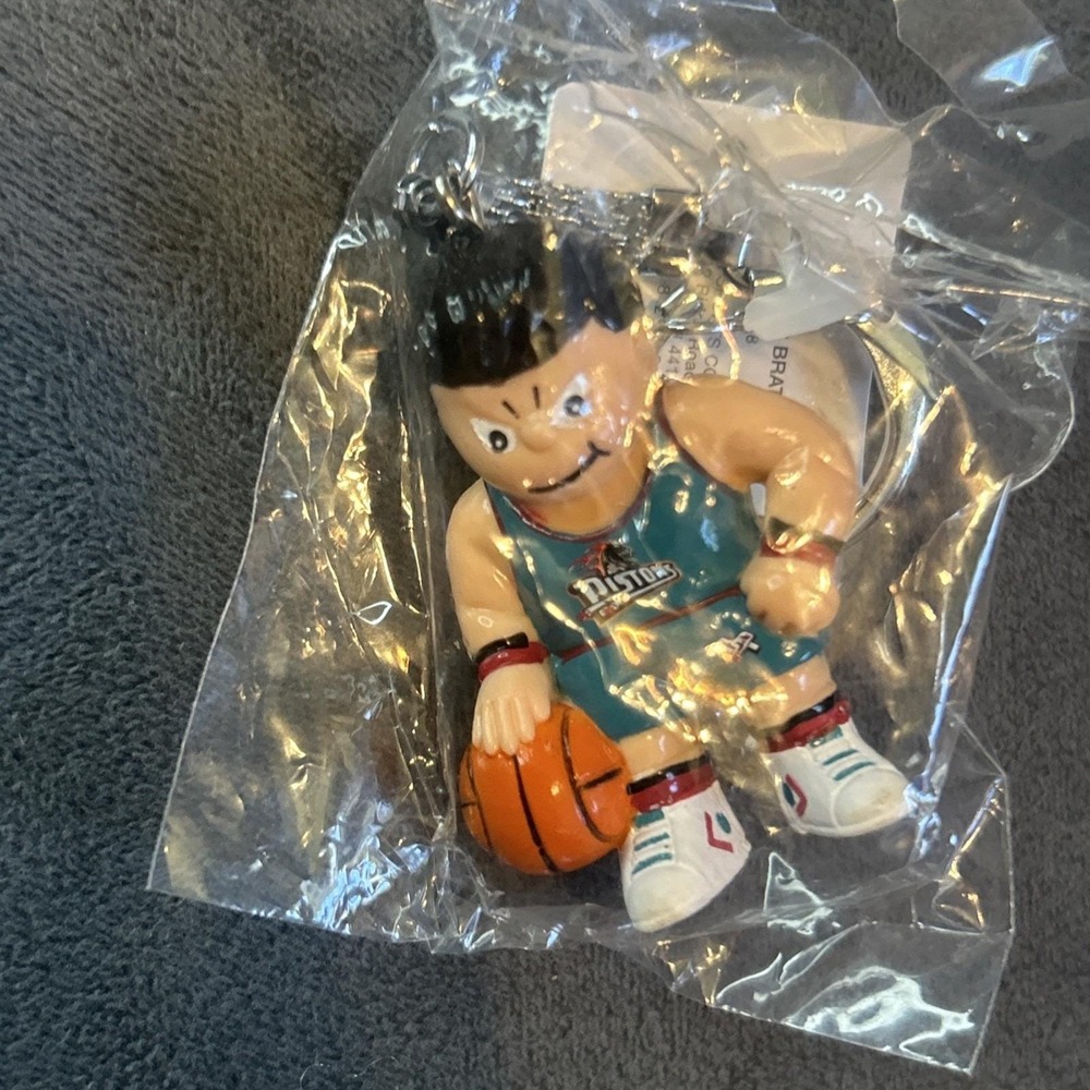 Vintage 1988 Lil Sports Brat Detroit Pistons NBA Basketball Keychain Sealed